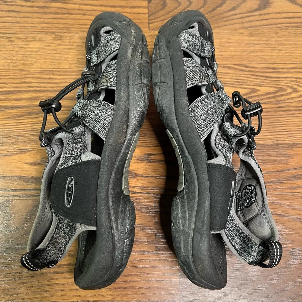 Keen Men's Newport H2 water sandals size 12